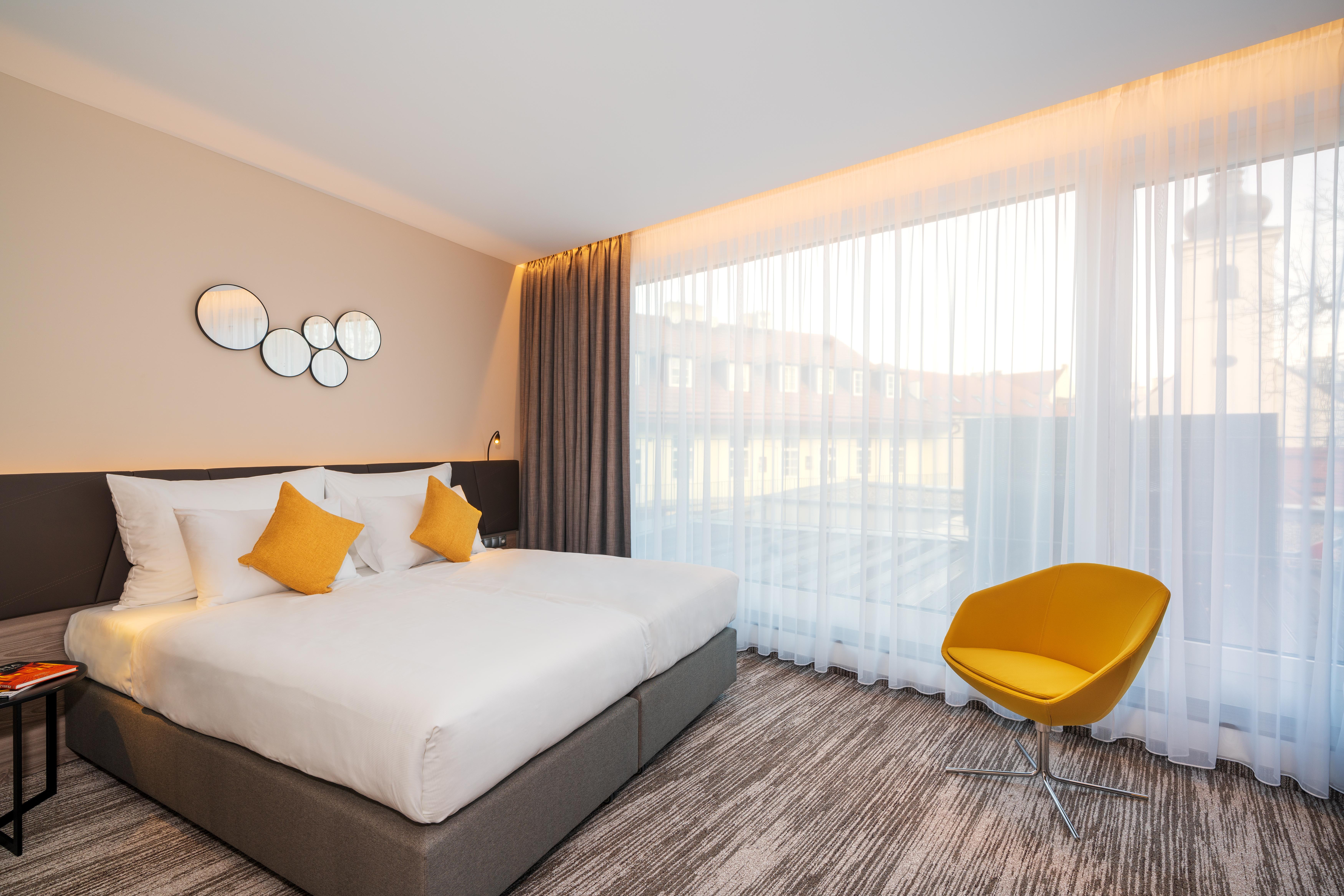Hotel Cube Прага Экстерьер фото