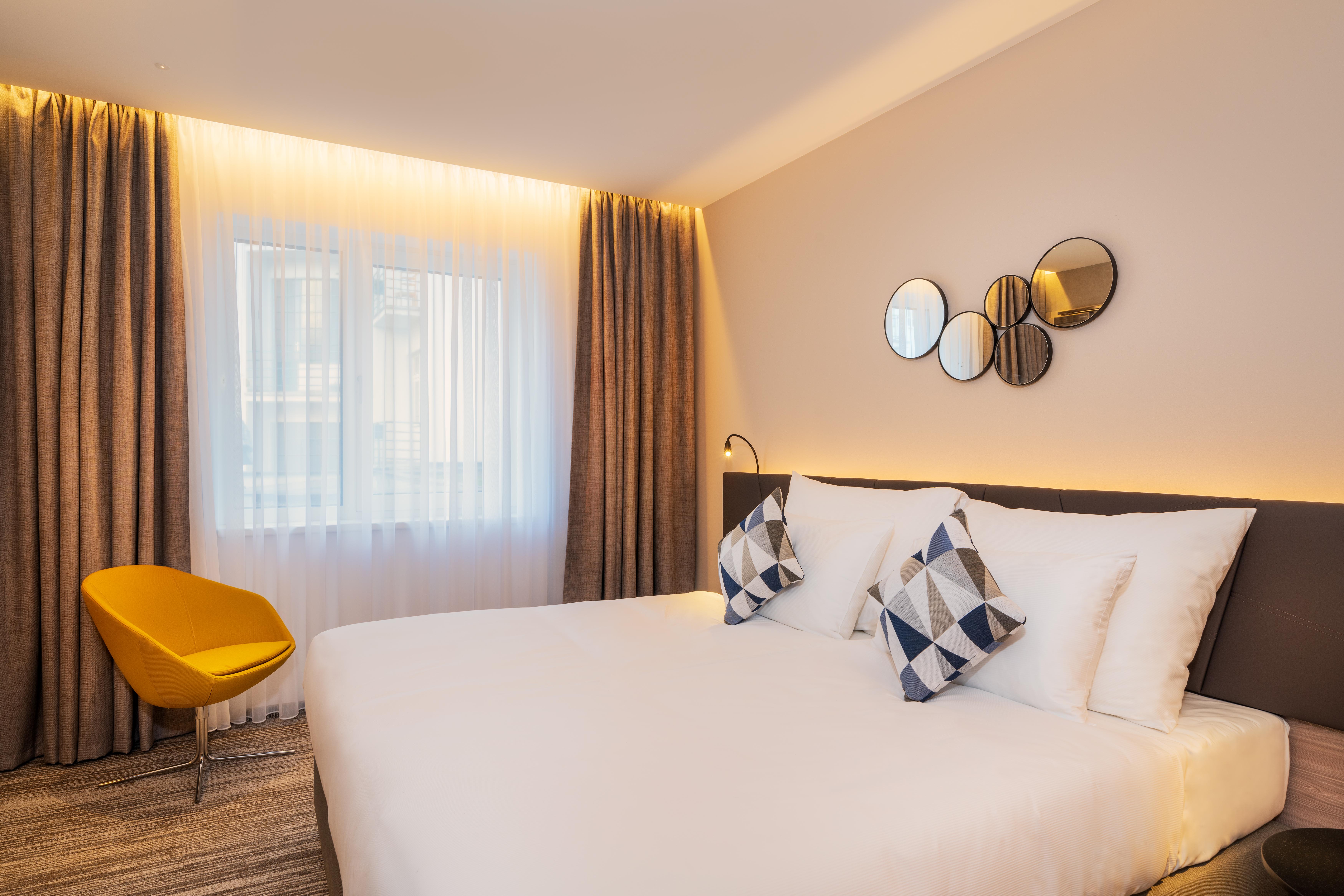 Hotel Cube Прага Экстерьер фото