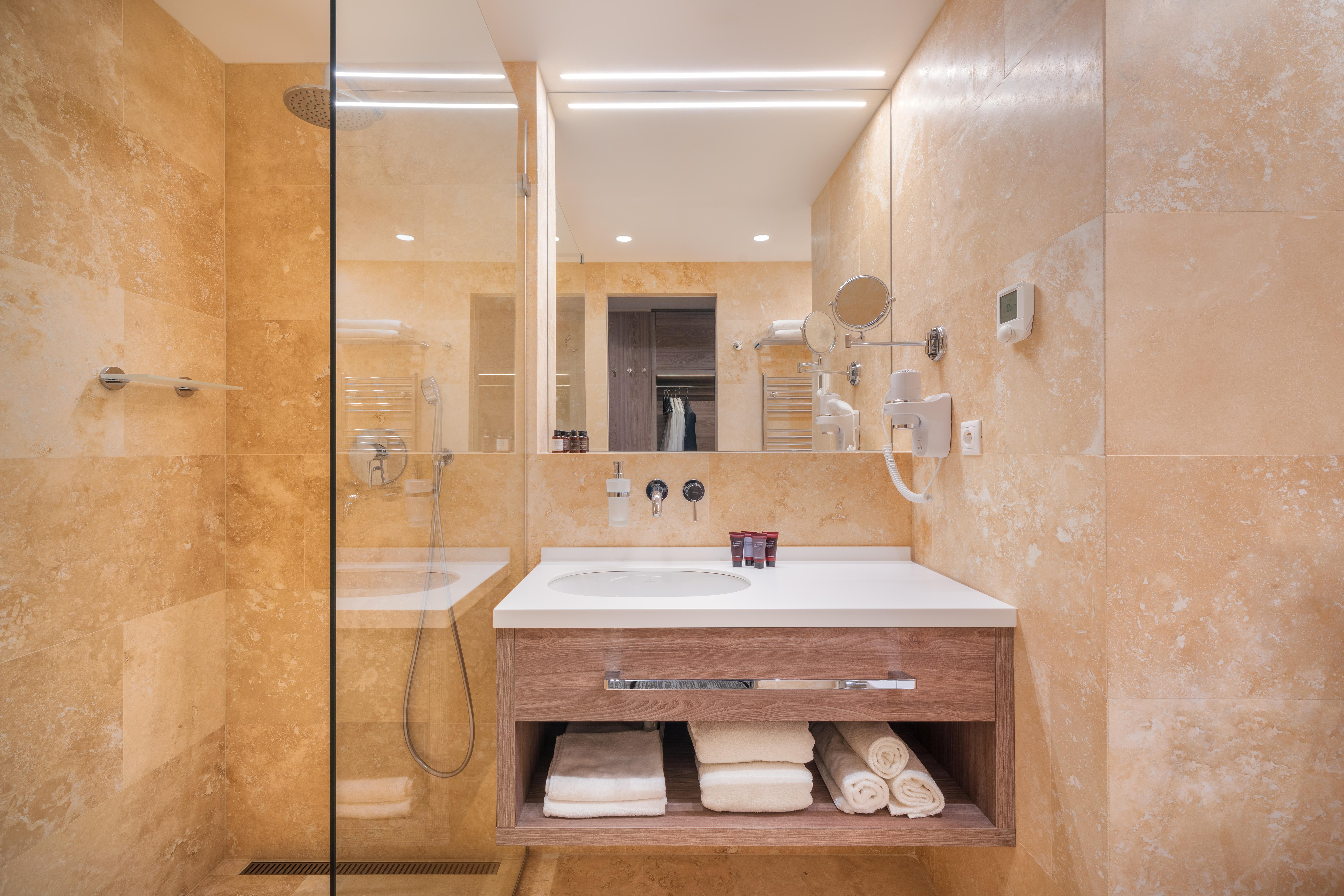 Hotel Cube Прага Экстерьер фото