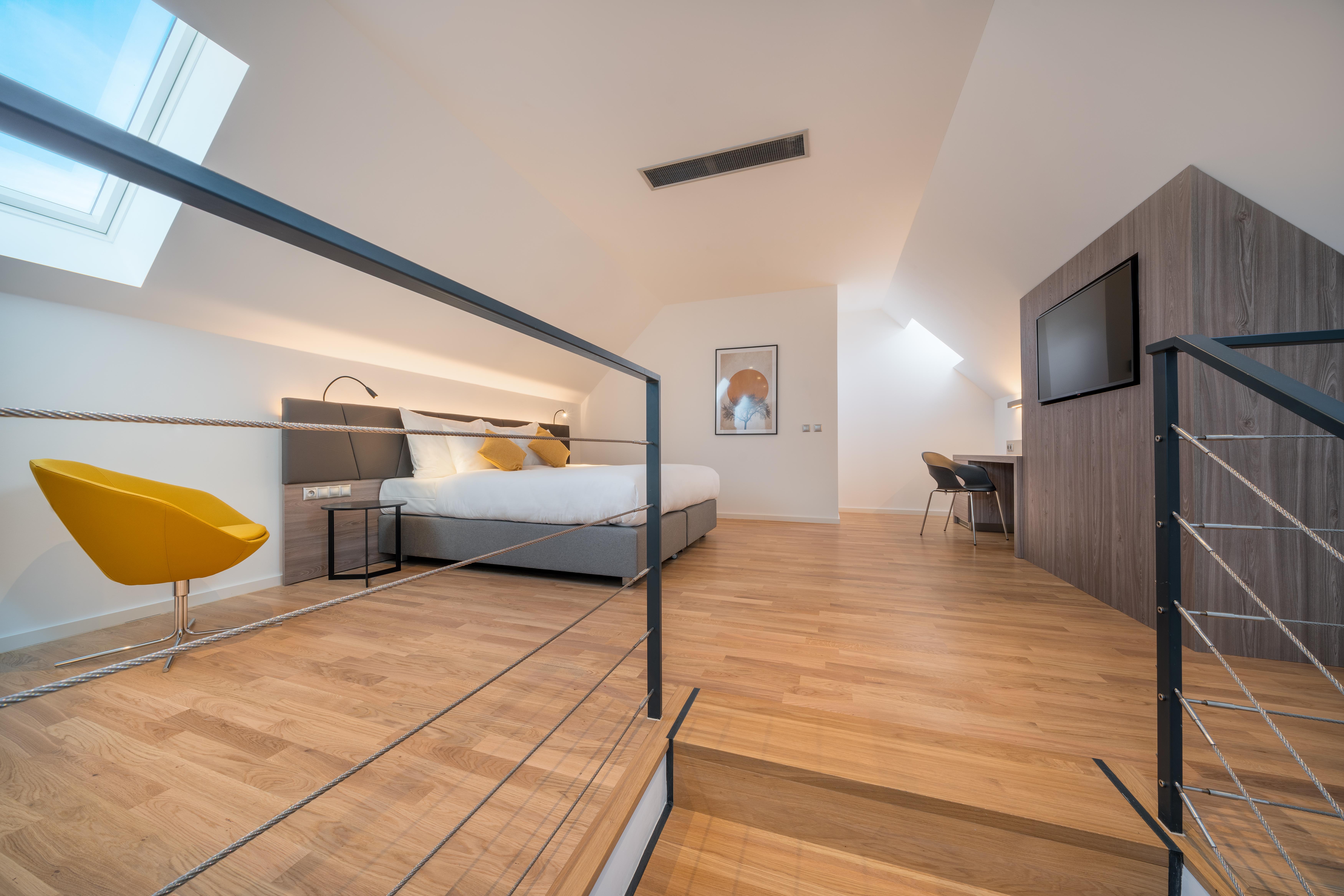 Hotel Cube Прага Экстерьер фото