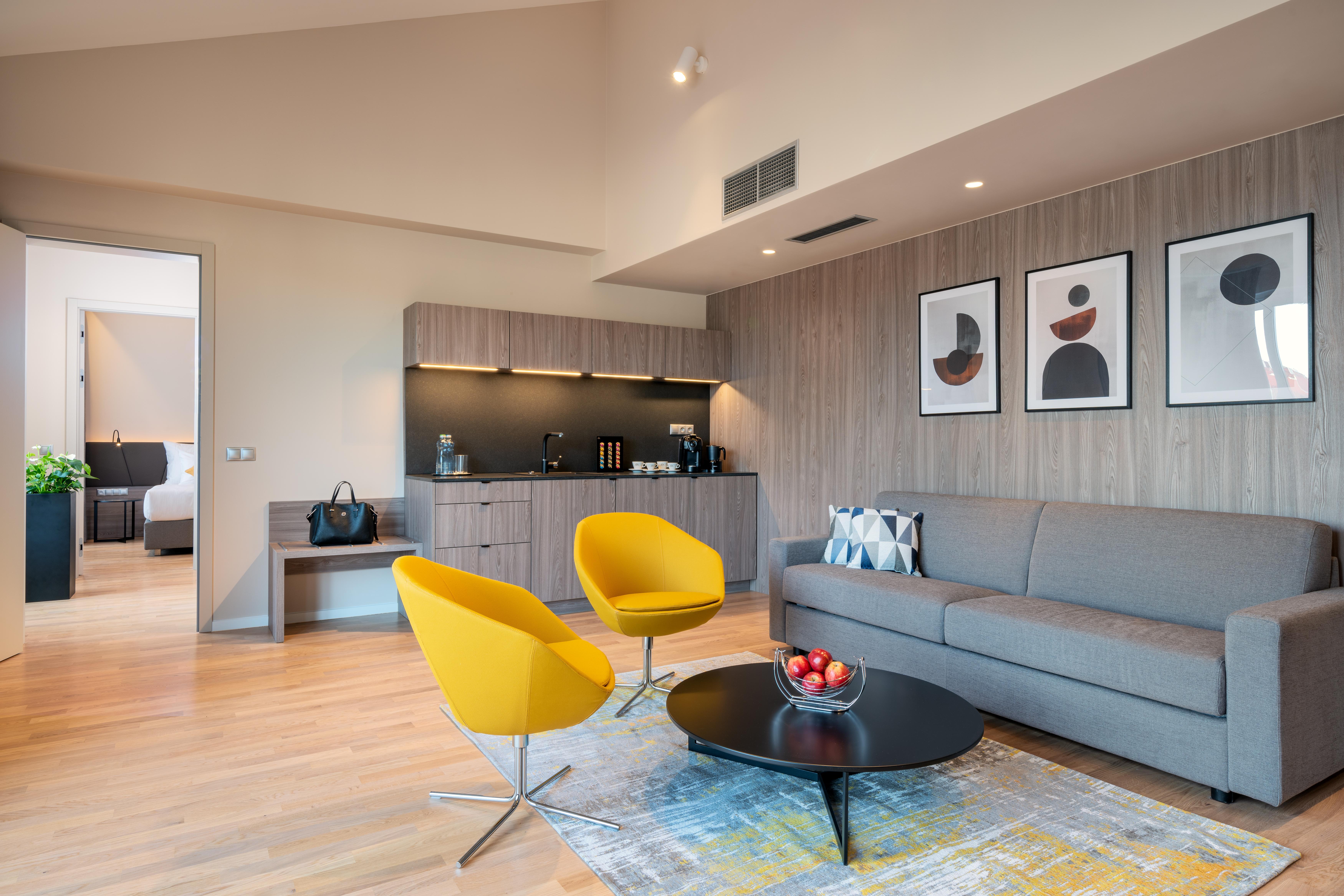 Hotel Cube Прага Экстерьер фото