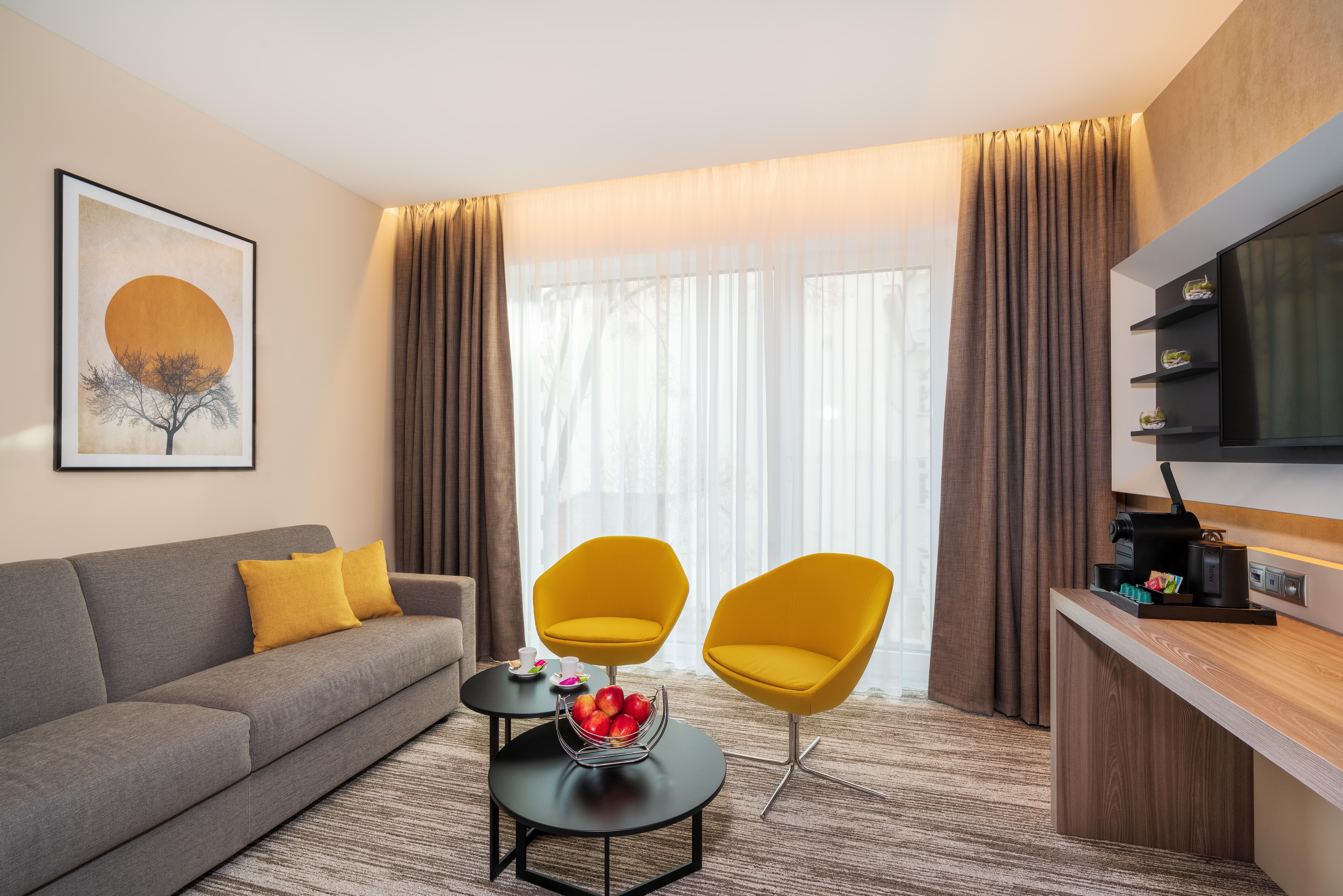 Hotel Cube Прага Экстерьер фото