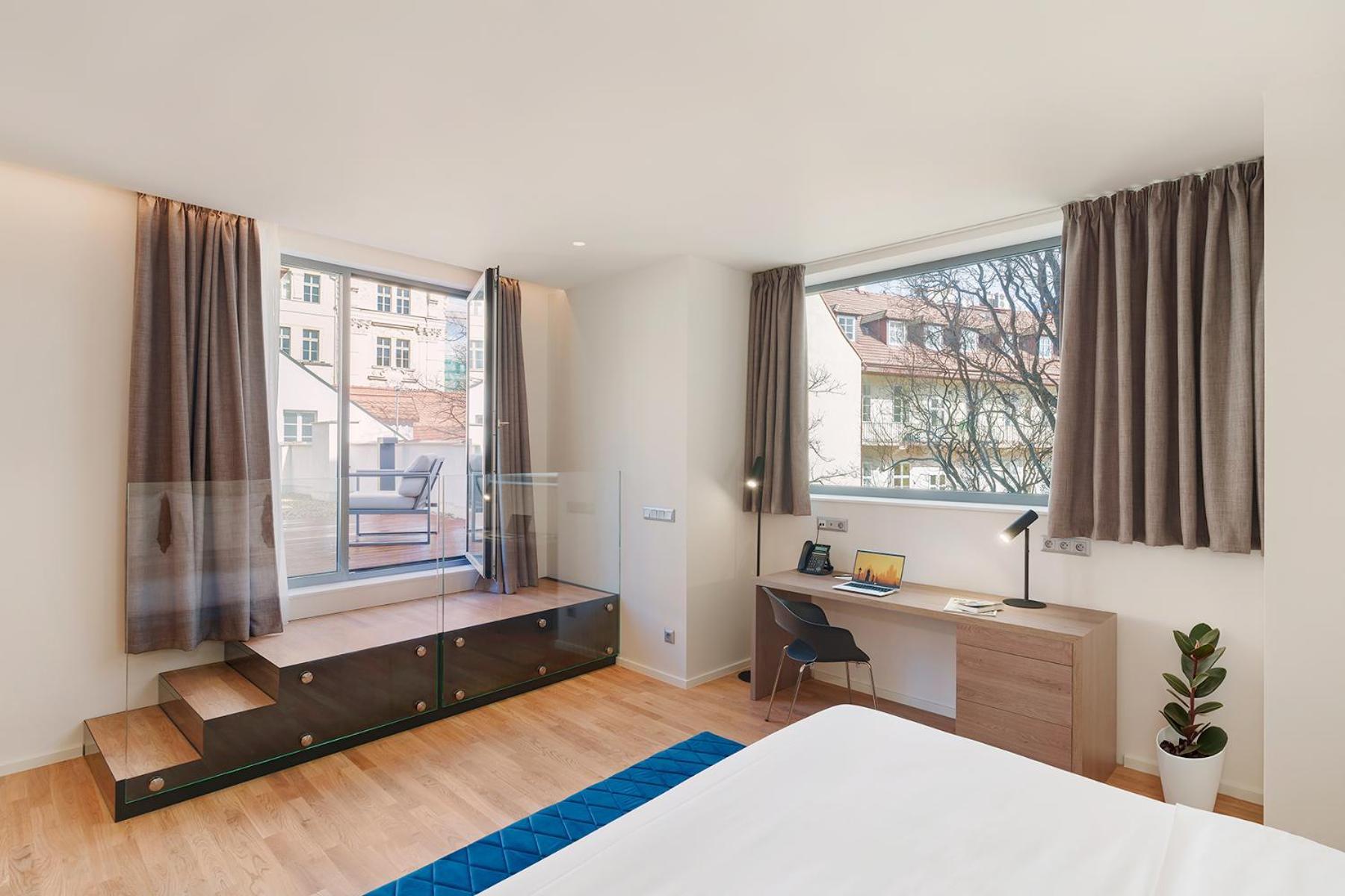 Hotel Cube Прага Экстерьер фото