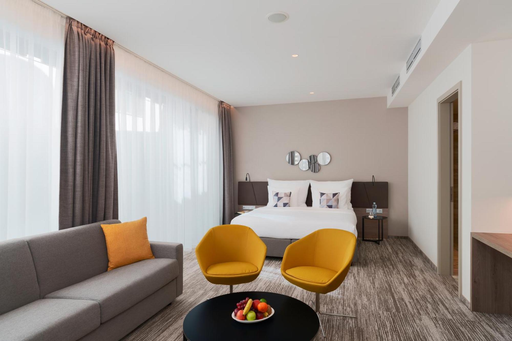 Hotel Cube Прага Экстерьер фото